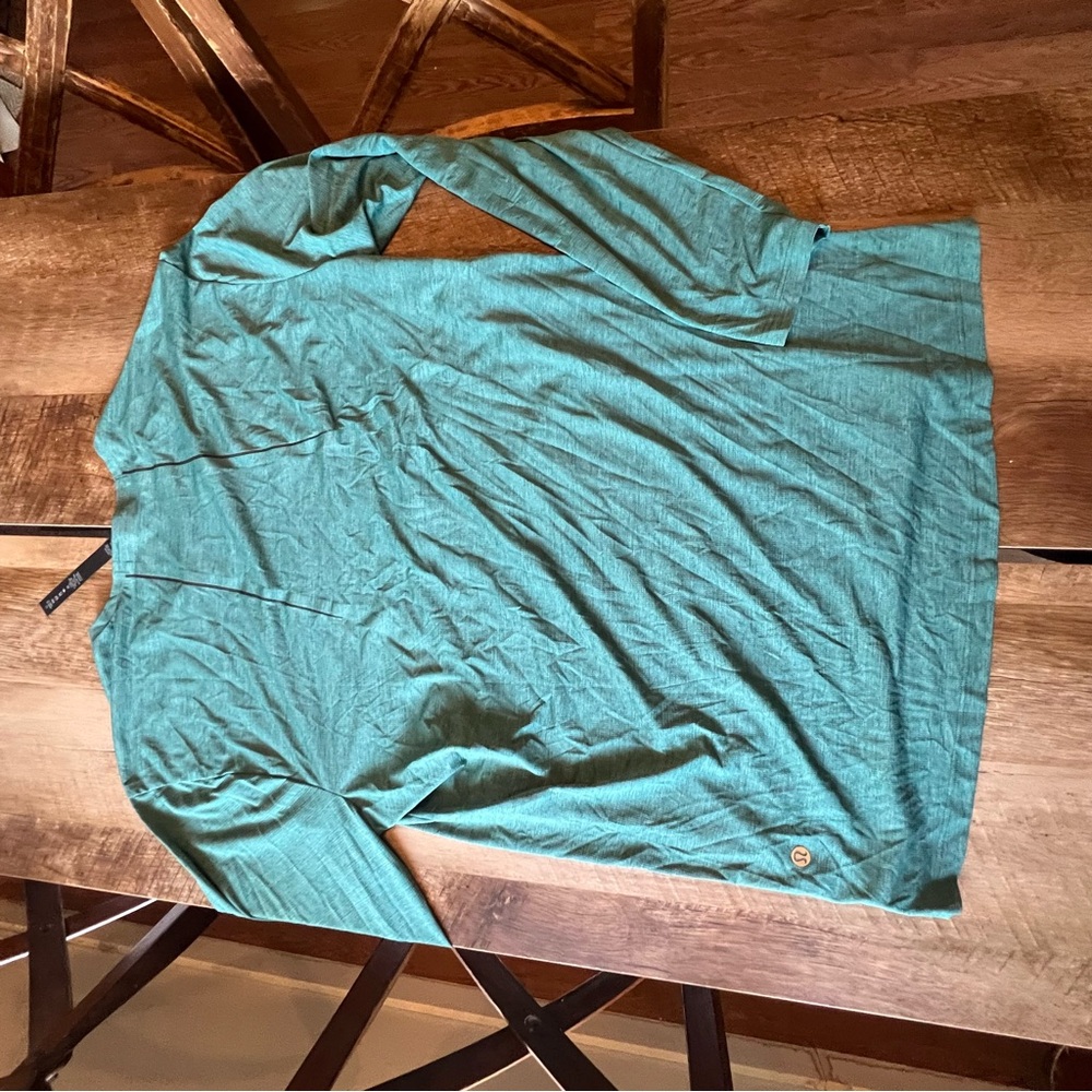 Men’s lululemon Teal Long Sleeve Top